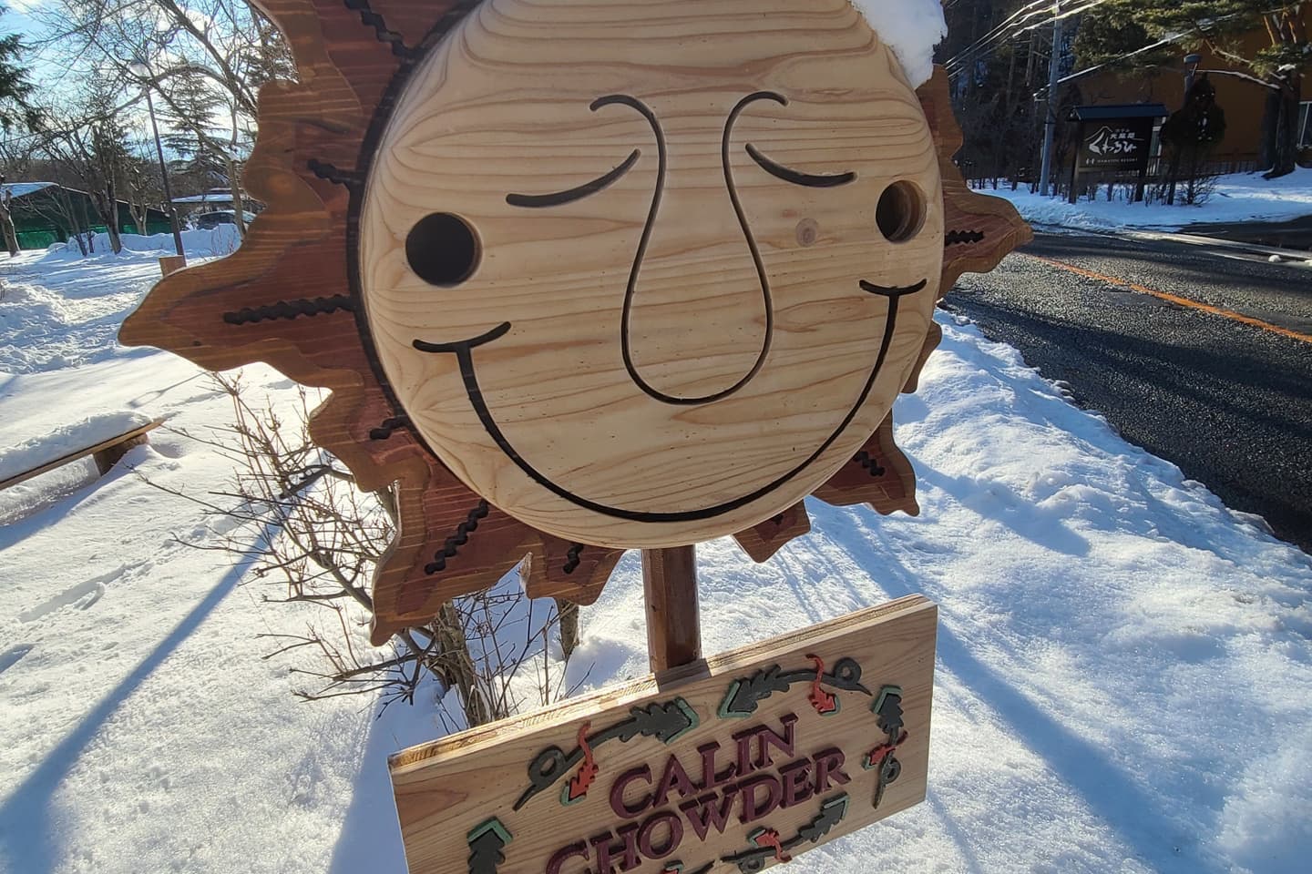 CALINCHOWDERの看板_雪